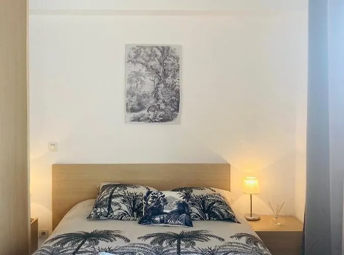 Apartment Bel Dans Avec Piscine *