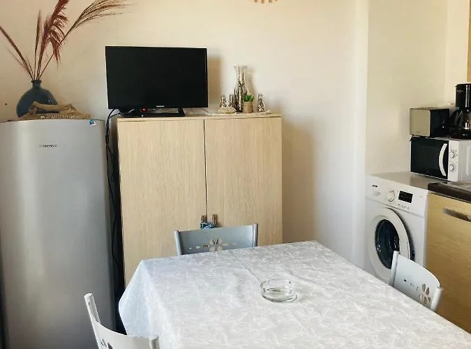 Bel Dans Avec Piscine Апартаменты